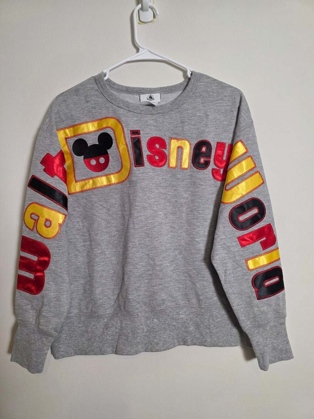 Disney Parks Women's Gray Pullover Sweatshirt Mickey Mouse, Walt Disney World Em